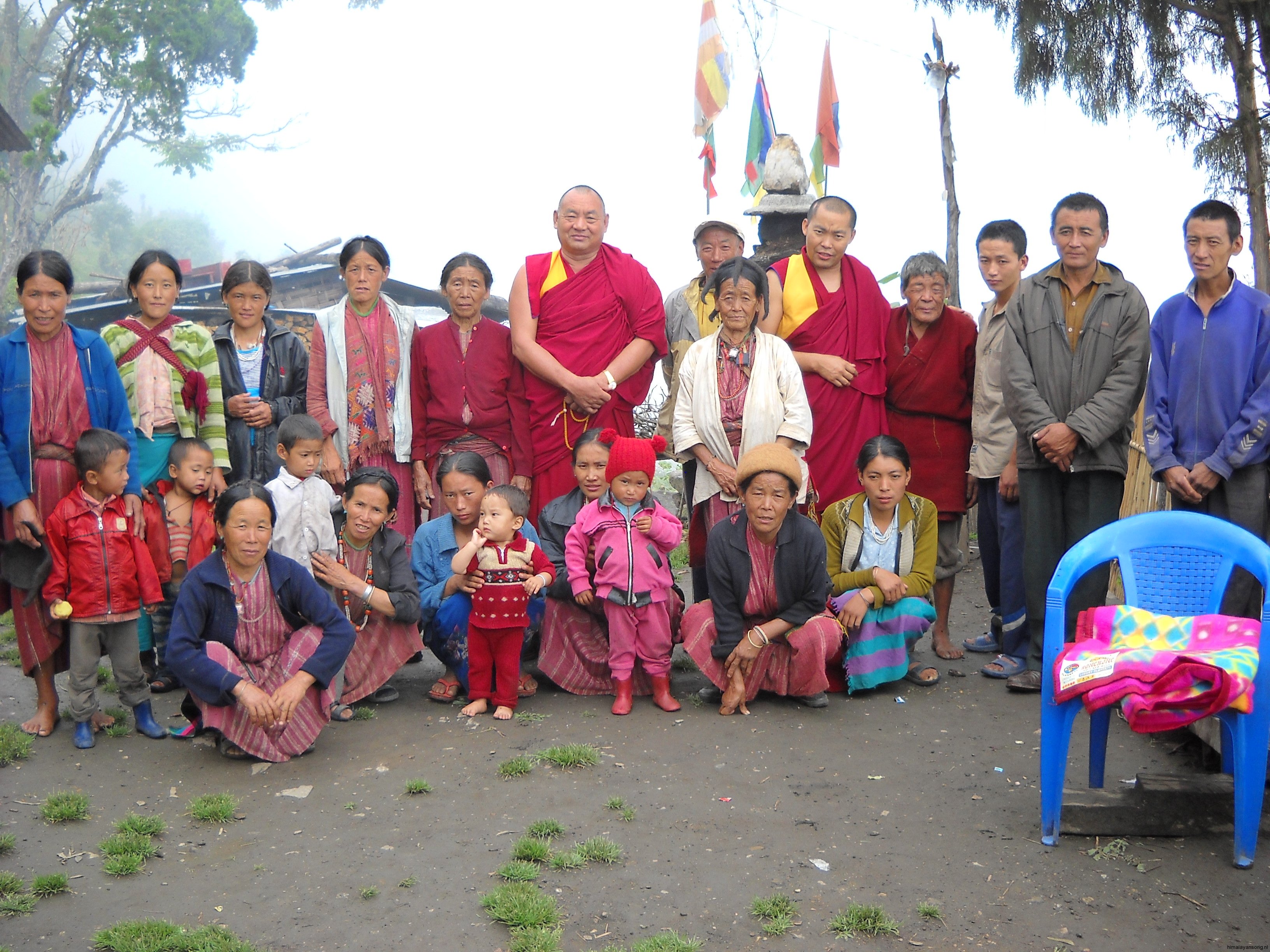 lama-and-family-at-gn-monastery